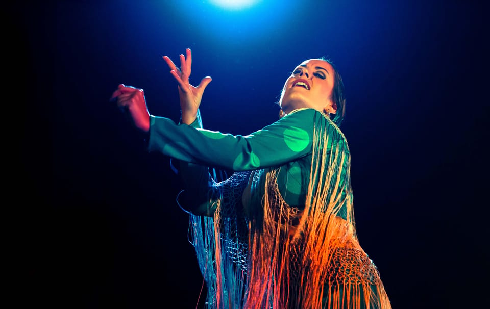 "Algarabía": Flamenco Show at Café Ziryab. Madrid - Inside the Tablao: Seating, Acoustics, and the Close-View Advantage