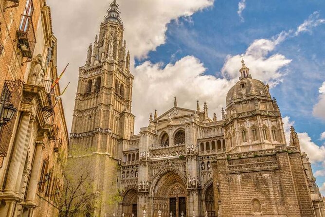 All-Inclusive Day Trip to Toledo with Priority Entry 7 Monuments - Alcázar of Toledo: fortress stories from the Roman era to the 20th century
