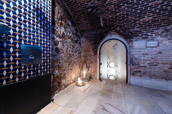 Arabian Baths Experience at Madrid's Hammam Al Ándalus with 45 minutes massage - The Arabian bath circuit: steam, warm pools, and that cold plunge