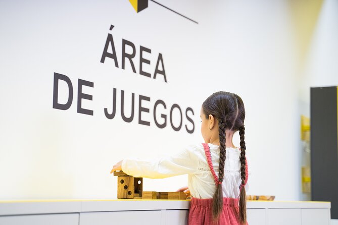 Entrance to the Museum of Illusions Madrid - Getting There at Calle del Dr. Cortezo and Entering With a Mobile Ticket