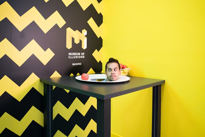 Entrance to the Museum of Illusions Madrid - Who This Illusions Museum Is Best For in Madrid