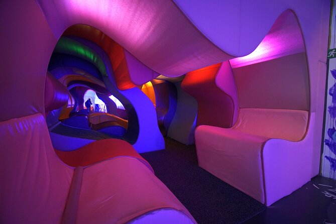 Entrance to the Sweet Space Museum in Madrid - Photo-friendly rooms versus a real museum vibe