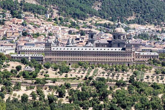 Escorial Monastery and Toledo Afternoon Tour - Entering El Escorial: Royal Monastery, Palaces, and Kings’ Mausoleums