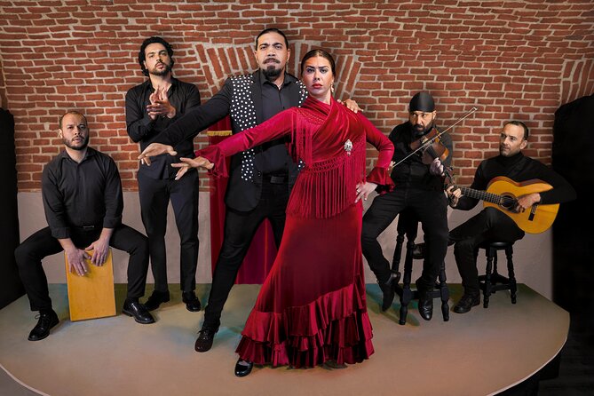 Essential Flamenco: Pure Flamenco Show in the Heart of Madrid - Key things that make Essential Flamenco worth your time