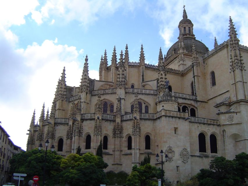 From Madrid: Ávila and Segovia Guided Day Trip - Key things I’d circle before you go