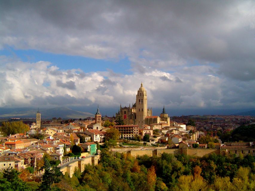 From Madrid: Ávila and Segovia Guided Day Trip - Meeting Big Bus Madrid: where you’ll start, and how to avoid stress