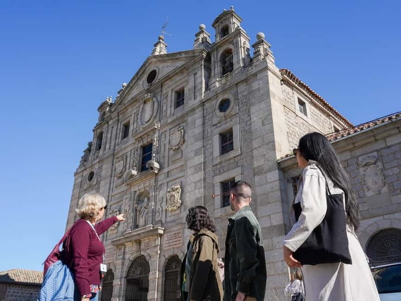 From Madrid: Avila & Segovia Day Tour with Monument Tickets - From Segovia to Ávila: arriving in a walled world