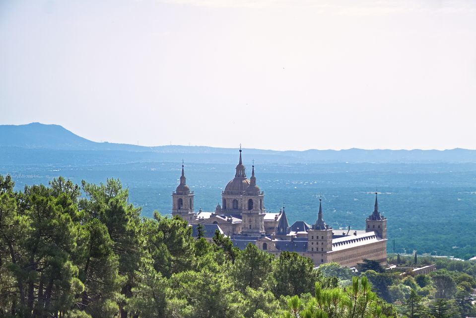 From Madrid: El Escorial and Valley's Basilica Half Day Tour - Who This Tour Suits Best (and Who Should Rethink It)