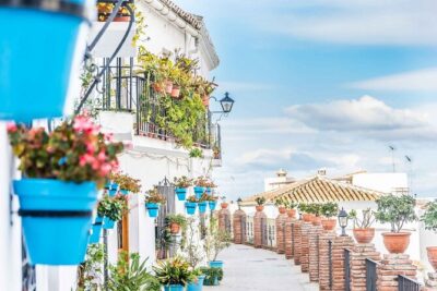 From Madrid: Gems of Andalusia 6-Day Sightseeing Tour - Day 1 Westbound: Mérida Roman Ruins and Córdoba’s First Taste