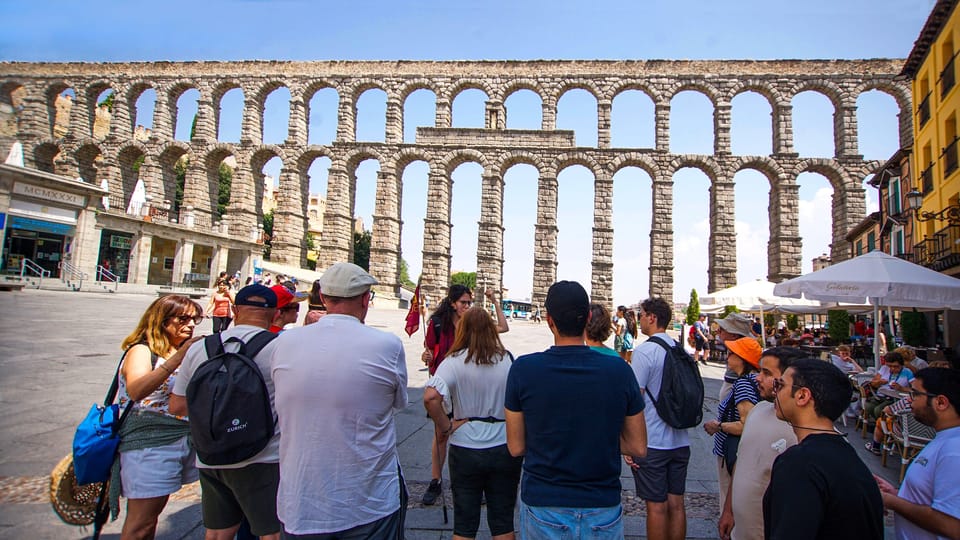 From Madrid: Guided Day Trip to Segovia, optional Alcázar - The guided morning in Segovia: Aqueduct and Cathedral first