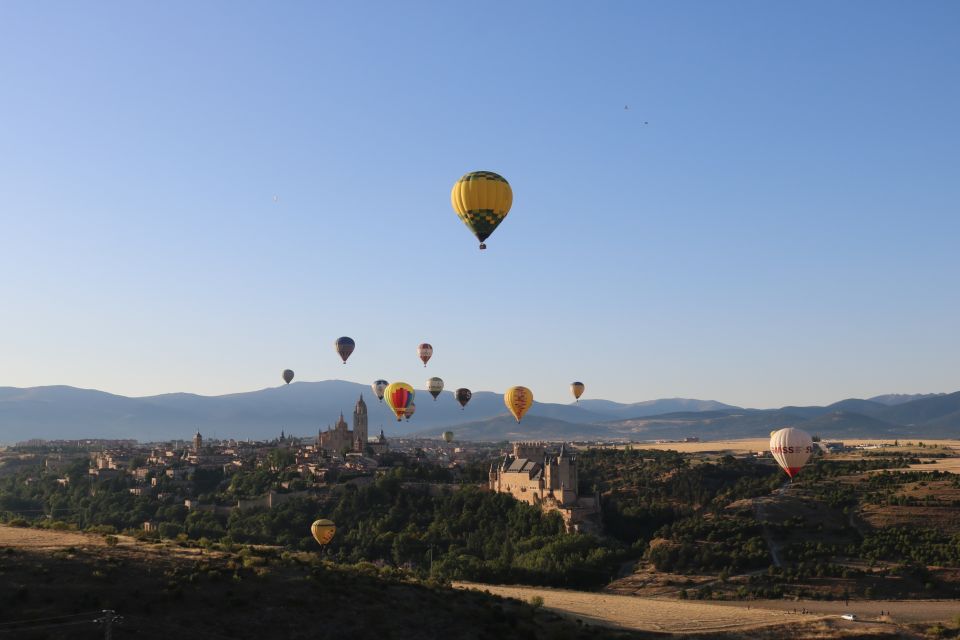 From Madrid: Hot Air Balloon over Segovia with Transfer - Lunch? Sort Of. Your Picnic on the Field Changes the Pace