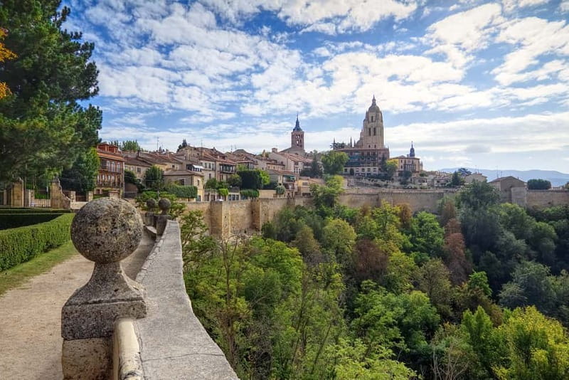 From Madrid: Segovia Guided Afternoon Tour - Getting there by bus: comfortable, timed, and efficient