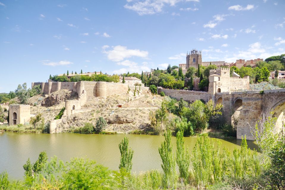 From Madrid: Toledo and Segovia Guided Day Trip - A Tight 11-Hour Loop: Madrid to Toledo to Segovia