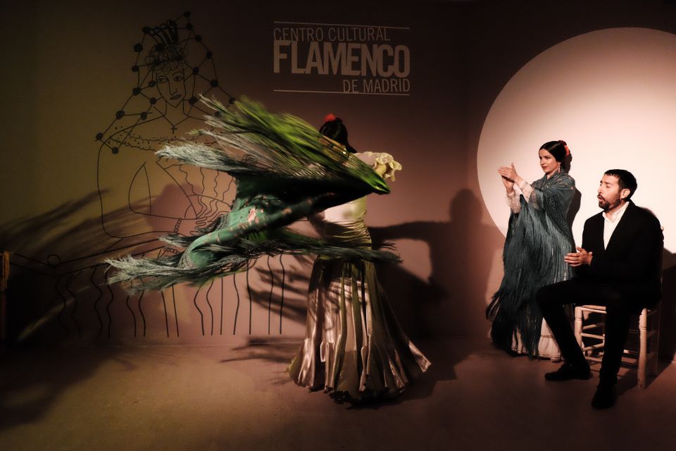 Madrid: 1-Hour Traditional Flamenco Show at Centro Cultural - Timing, entry, and what to bring for a smooth start