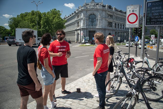 Madrid: 3 hour Guided Highlights Bike Tour with Optional Tapas - Parque del Retiro: When the Ride Becomes a Break