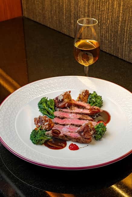 Madrid: Authentic Flamenco at Flamenco de Leones with drink - Optional tapas or dinner: turning the night into a Spanish food-and-show plan