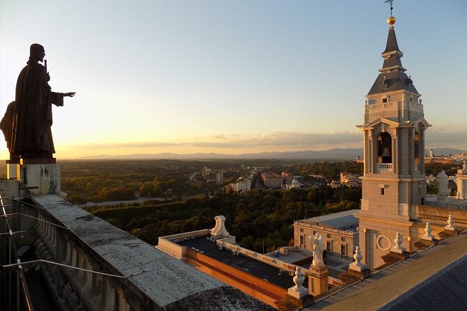 Madrid Best Walking Tour: Old city and Royal sites - Mercado San Miguel and Plaza Mayor: tapas culture meets the city’s big stage