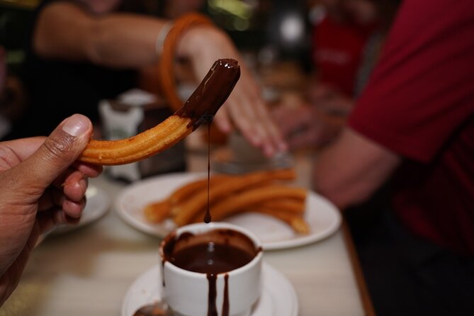 Madrid by Night: Tapas Crawl, Local Drinks & Hidden Gems - What to expect in a small group (and why it improves the food stops)