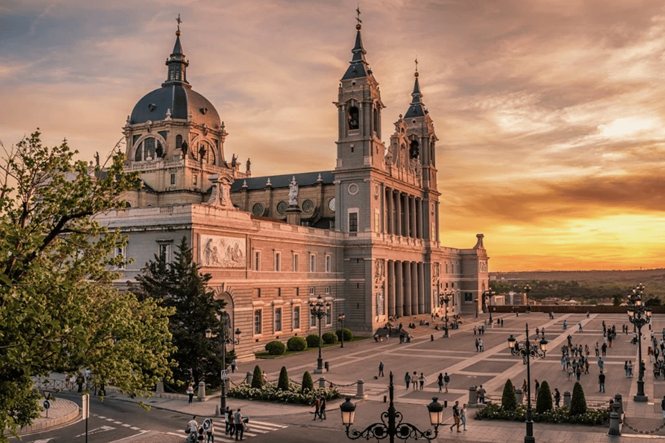 Madrid: City Highlights Guided Walking Tour - Meeting at C. de Ferraz and Starting Where Old Madrid Feels Real