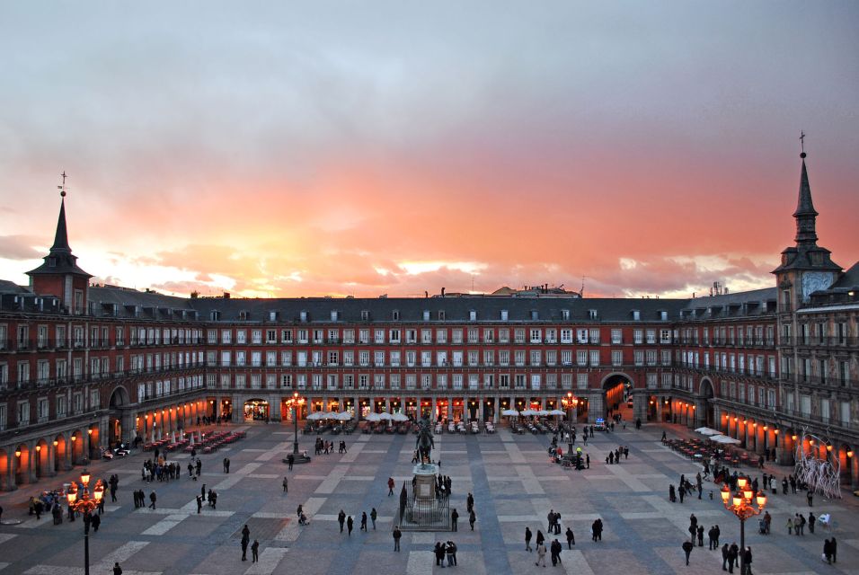 Madrid: City Highlights Guided Walking Tour - Parque del Oeste to Plaza de España: Panoramas and the Cervantes Moment