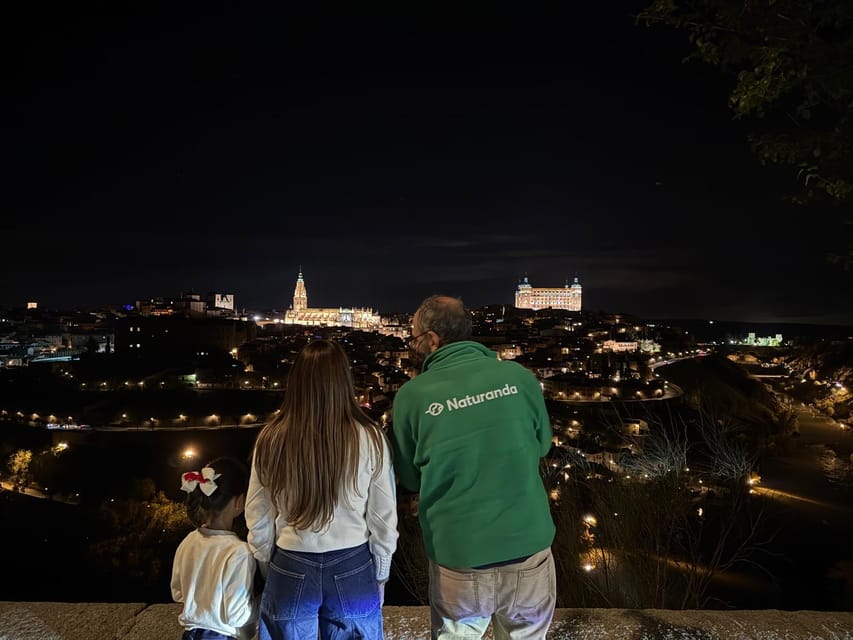 Madrid: Day Trip to Toledo with Walking Tour & Small Group - Plaza del Ayuntamiento: the square stop that connects the route