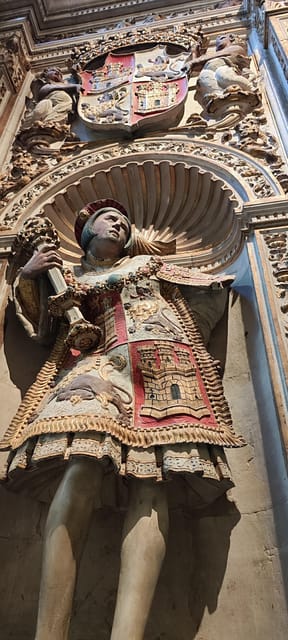 Madrid: Day Trip to Toledo with Walking Tour & Small Group - Group size, guide languages, and the real pace of an 8-hour day