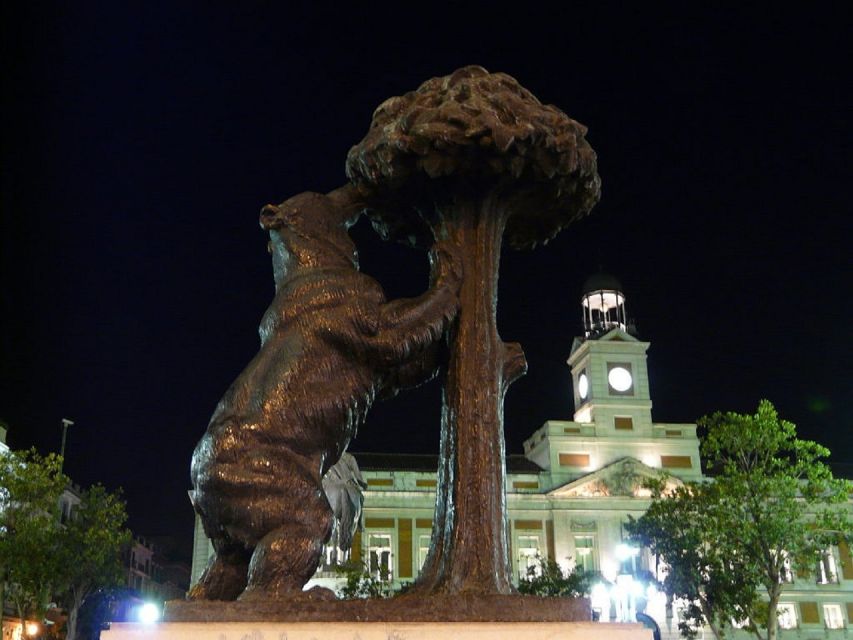 Madrid: Enchanted Evening Walking Tour in Spanish - Plaza de la Villa: Where “Primitive Medieval” Feels Close