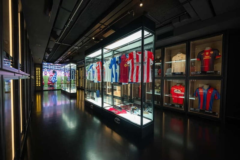 Madrid: Entry Ticket to Legends The Home of Football Museum - The VR game area: interactive play instead of just watching