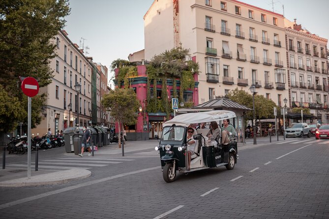 Madrid Expert Plus Tour with Local Guide in Eco Tuk Tuk Private - Should you book this eco tuk tuk tour of Madrid?