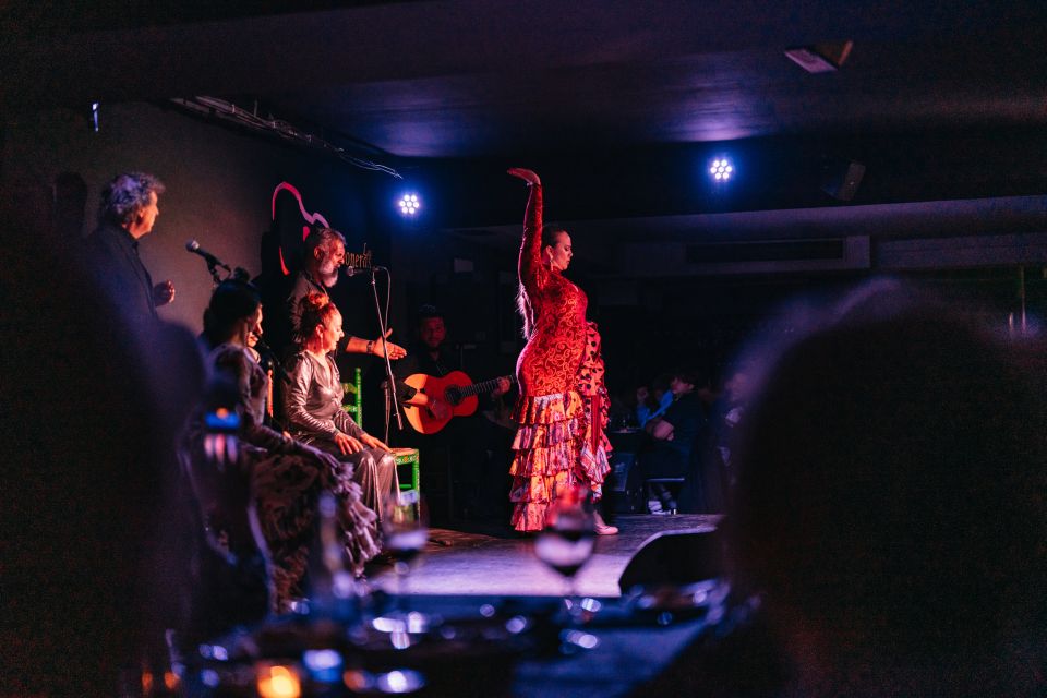 Madrid: Flamenco Show at Tablao Las Carboneras - The drink moment: watching flamenco with a glass in hand
