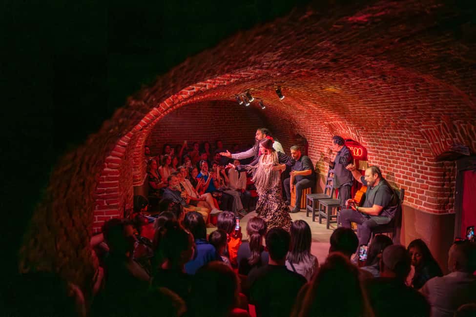 Madrid: Flamenco Show Entry Ticket with Drink & Artist Talk - Flamenco Where the Sound Comes Out Clean