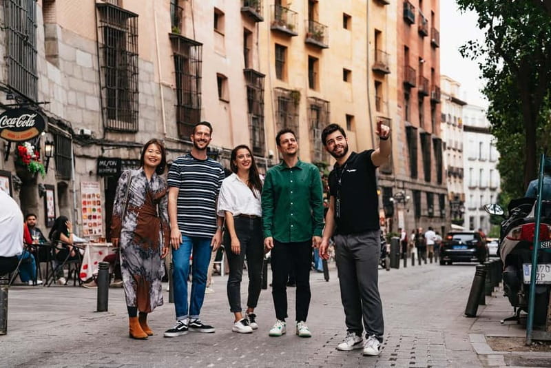 Madrid: Guided Tapas and Wine Tour with Terrace Visit - Wine tasting: how to get more out of every glass