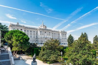 Madrid: Guided Tour of the Royal Palace with Fast Access - Meeting at Álvaro de Bazan and Walking In From Plaza de la Villa