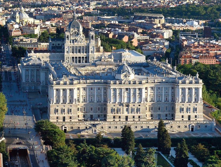 Madrid: Guided Tour of the Royal Palace with Fast Access - What You’ll Actually See in the Palace Interiors