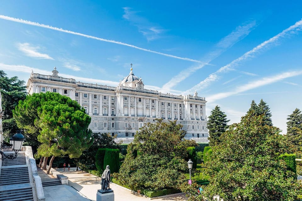 Madrid: Guided Tour of the Royal Palace with Fast Access - Meeting at Álvaro de Bazan and Walking In From Plaza de la Villa