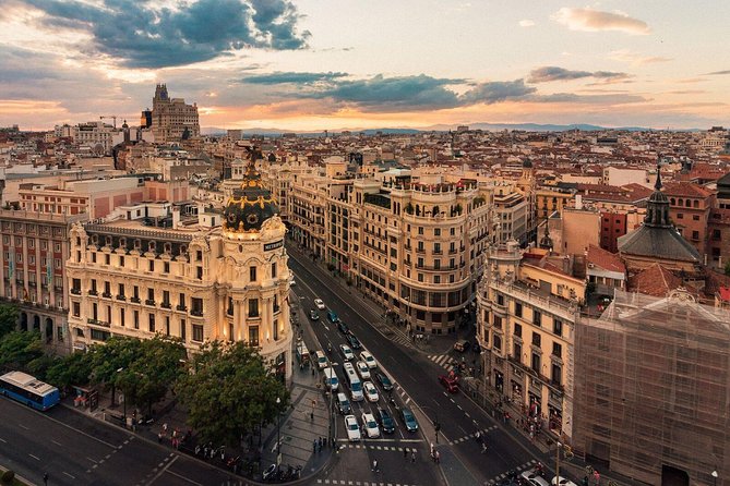 Madrid Highlights and Hidden Gems Private Tour with a Guide - Puerta del Sol: The Zero Point and the Twelve Grapes