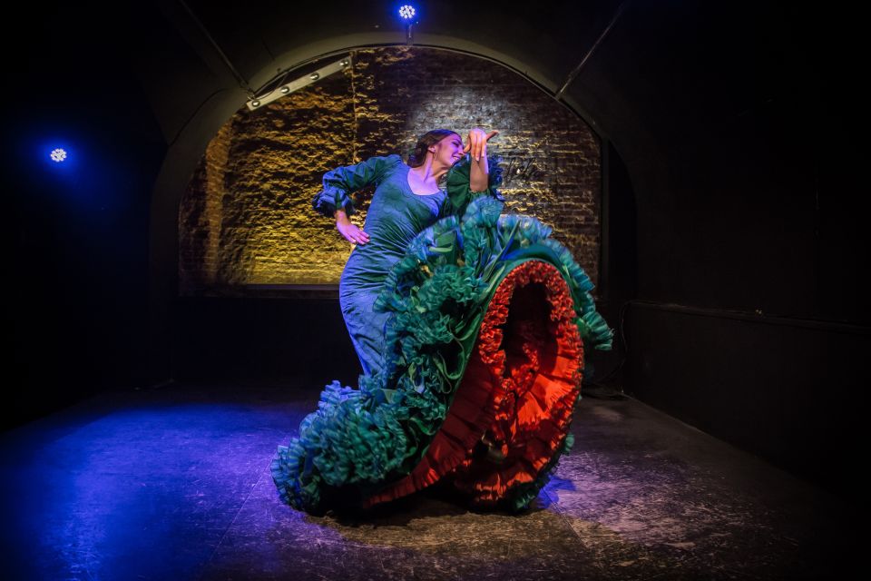 Madrid: La Cueva de Lola Flamenco Show Tickets with Drink - Value check: is $38 worth it for flamenco with a drink?