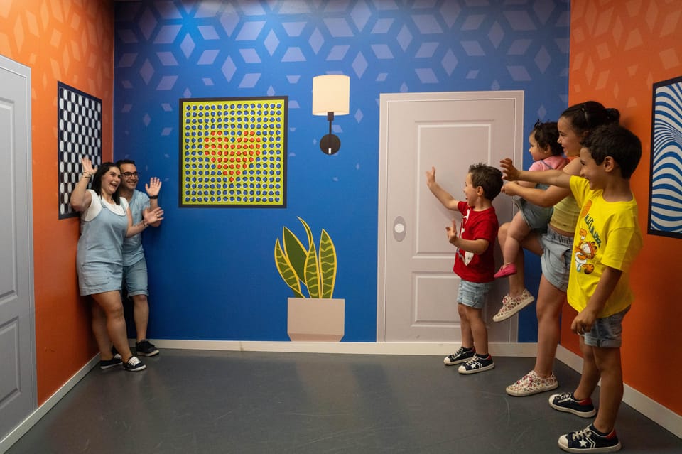 Madrid: Museum of Illusions Ticket - A simple 60-minute game plan for your ticket