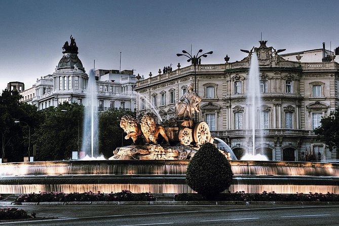 Madrid Old City Guided Exclusive Guided Walking Tour - Entering Madrid’s Old City: 2.5 hours, English guide, and a smooth start