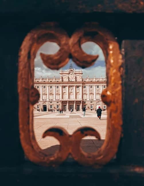 Madrid: Old Town, Poets District, and Royal Palace Tour - What the tour includes (and what it doesn’t)