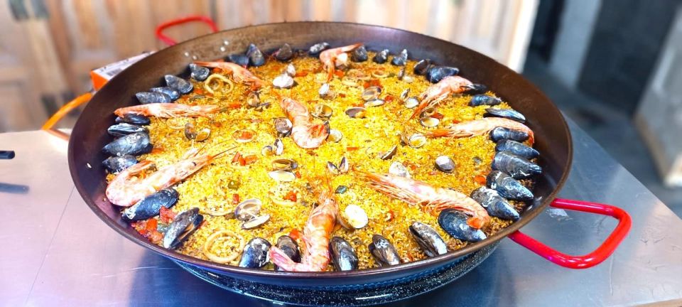 Madrid: Paella and Sangria Workshop with Tapas - Small rules that affect comfort