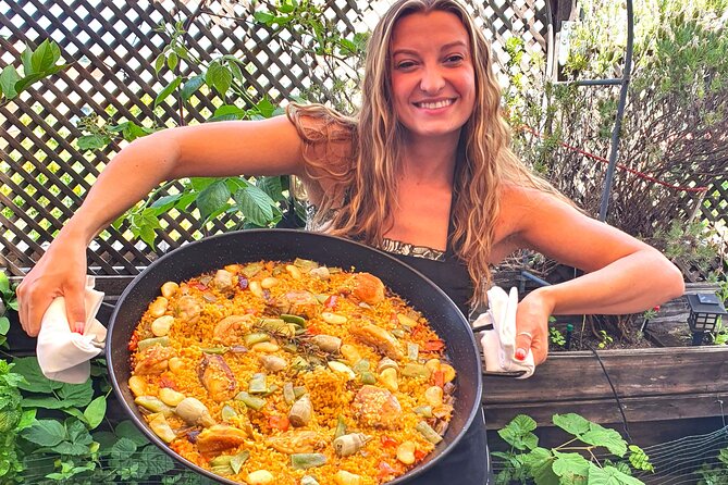 Madrid: Paella & Sangria Classes- Seafood, Chicken & Vegan option - The full 3-hour rhythm: sangria, tapas, then paella (with a final liquor tasting)
