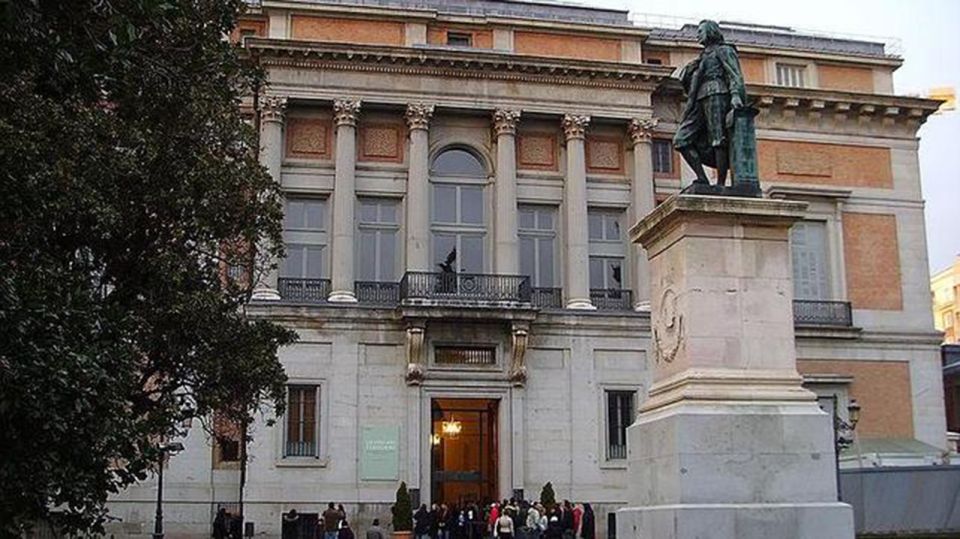 Madrid: Prado & Reina Sofía Museums Guided Tour - The guide experience: why names like Gabriela, Elena, and Javier matter