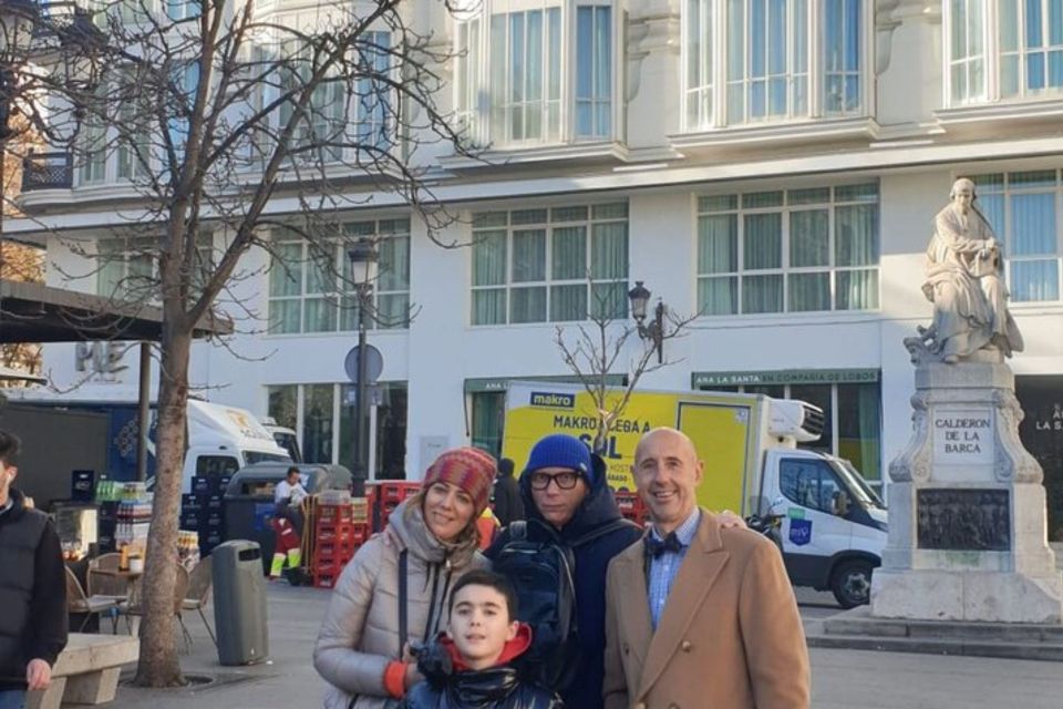 Madrid: Private custom tour with a local guide - Pickup and getting started without wasting your morning