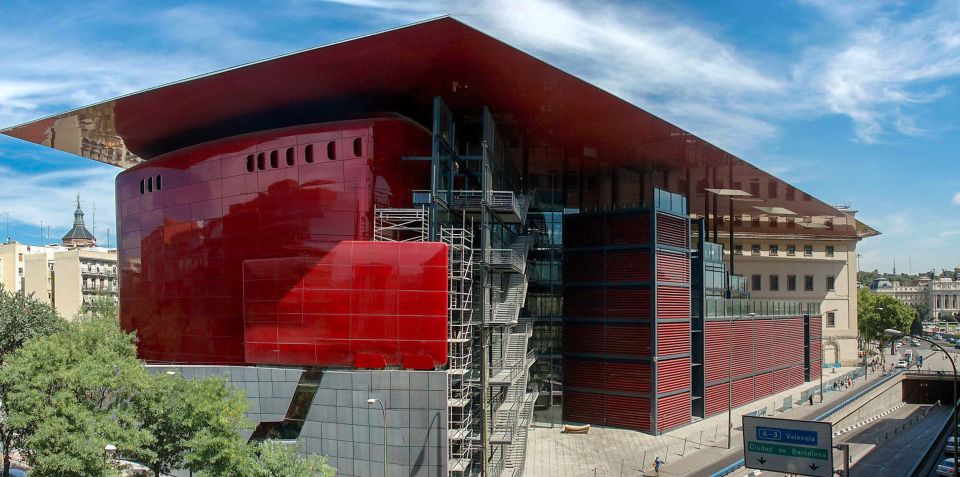 Madrid: Reina Sofía Museum Entrance Ticket - Crowds, Timing, and When to Arrive