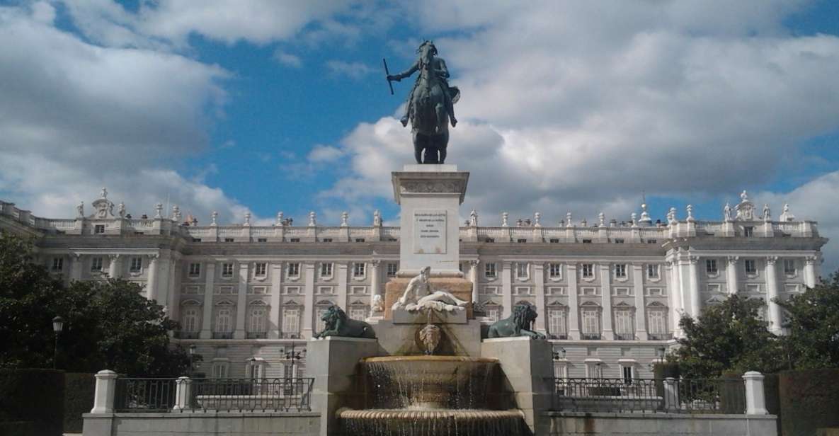 Madrid: Royal Palace and Almudena Cathedral Small-Group Tour - Entering Madrid’s Royal Palace: start at Ópera, then through security