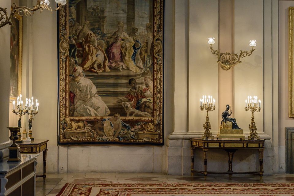 Madrid: Royal Palace Expert Guided Tour with Skip-the-Line - Price value check: is $40 a good deal?