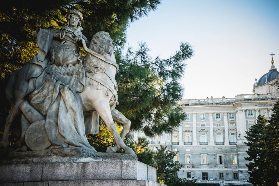 Madrid: Royal Palace Guided Tour with Skip-the-Line Entry - What the radio system changes (and why your guide matters)