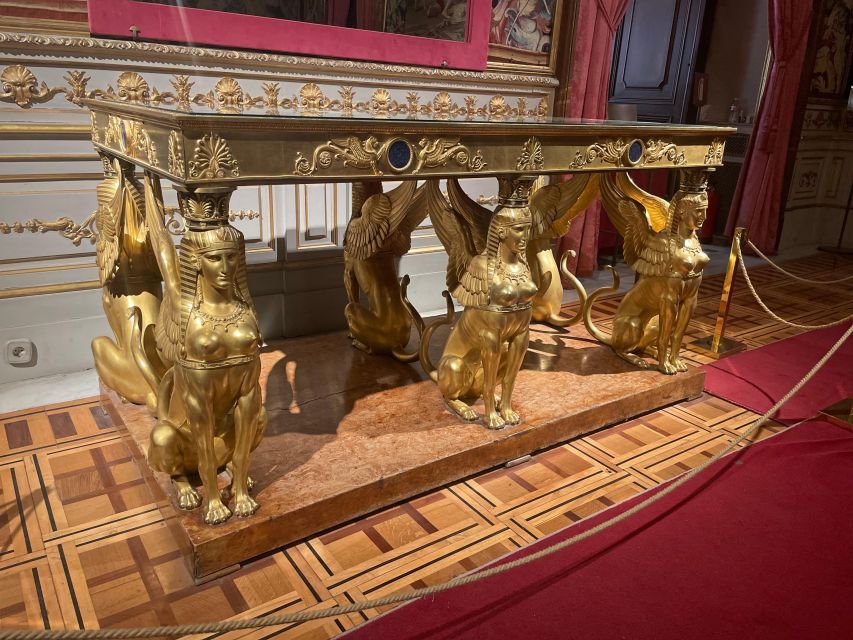 Madrid: Royal Palace tour - semi private or private - Why the Royal Palace makes more sense with a real guide