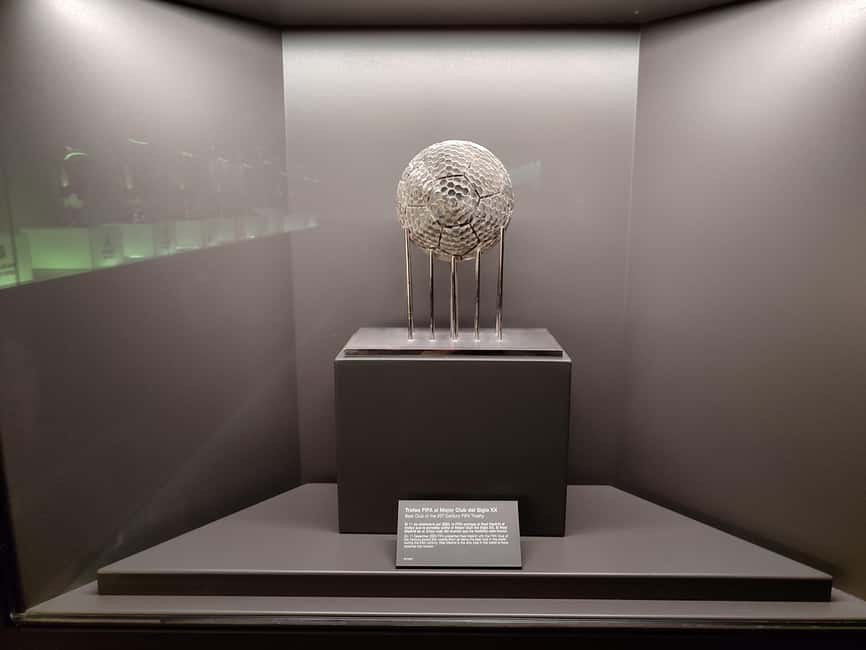 Madrid: Santiago Bernabéu Stadium Guided Tour - VIP areas and behind-the-scenes access: what you do see